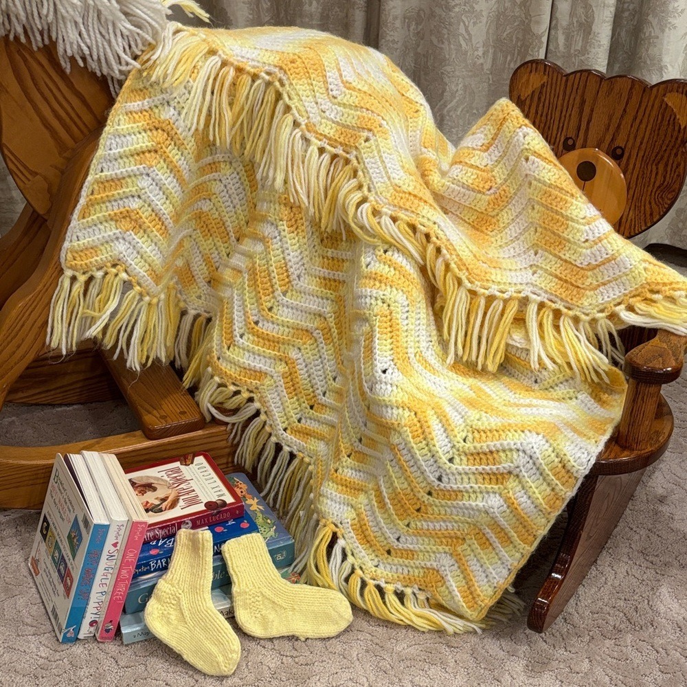 Cozy Shades of Yellow and White Handmade Chevron Knit Blanket